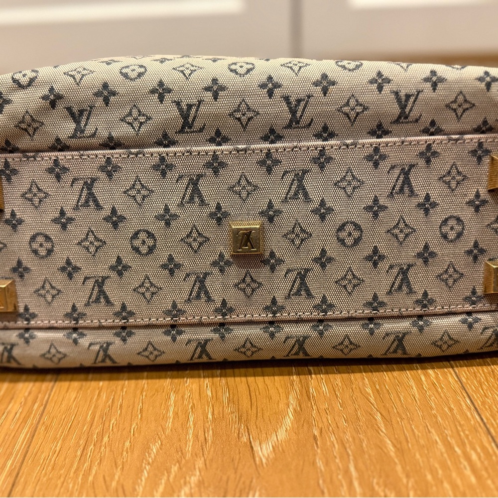 Vintage Louis Vuitton Monogram Demin Bag - Navy and Cream - Picture 7 of 12